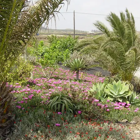 بيت ضيافة Timanfaya تيناجون