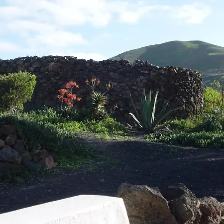 بيت ضيافة Timanfaya تيناجون